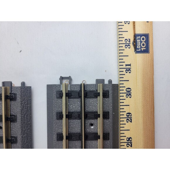 MTH O GAUGE THREE RAIL #6019.289 30" STRAIGHT TRACK LOT (2) LOT #5 - Picture 2 of 6
